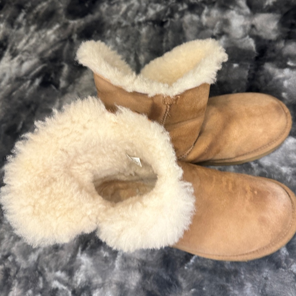 UGG boots - Picture 3 of 7